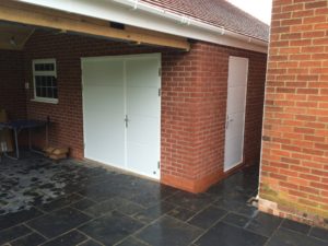 Byron Doors installation of a Ryterna 40mm insulated side hinged garage door in Mansfield