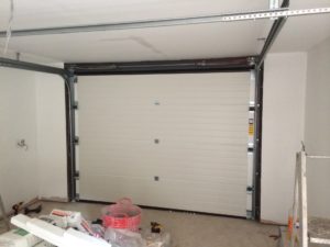 Byron Doors installation of a Ryterna 40mm insulated steel sectional garage door in Mansfield